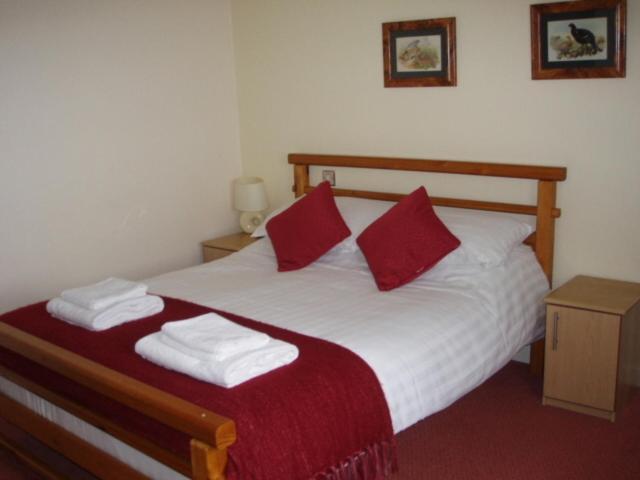 Bed and Breakfast The Leaking Well Dunhampton Habitación foto