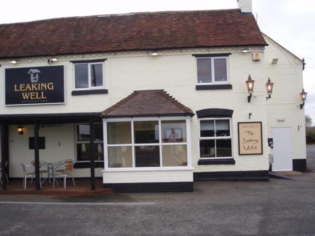 Bed and Breakfast The Leaking Well Dunhampton Exterior foto